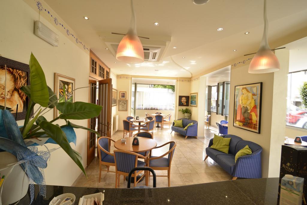 Hotel Ave ริมินี ภายนอก รูปภาพ