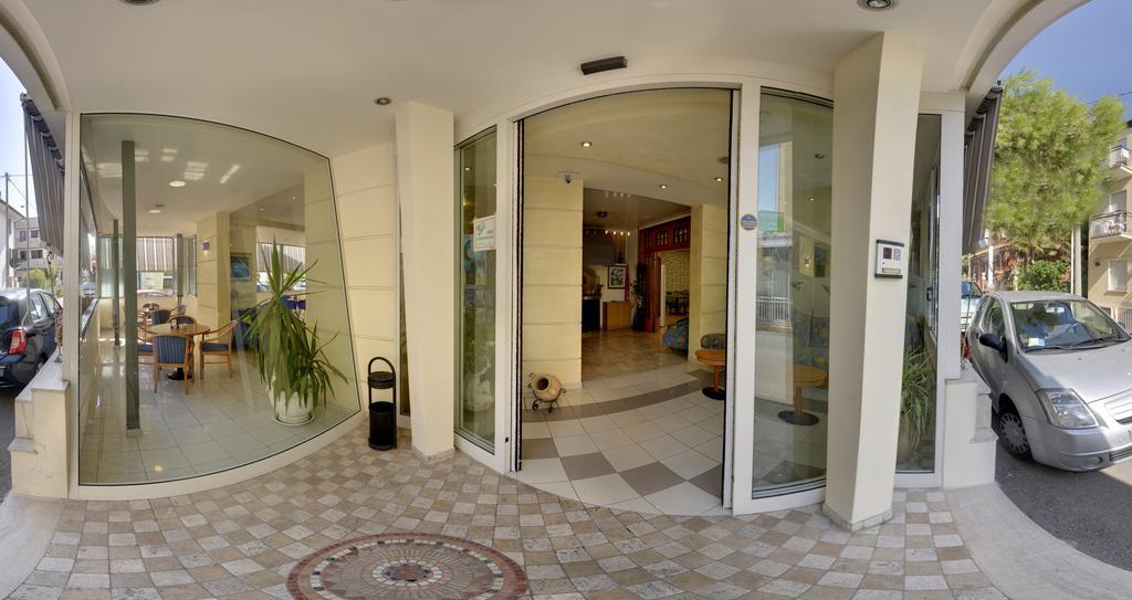 Hotel Ave ริมินี ภายนอก รูปภาพ